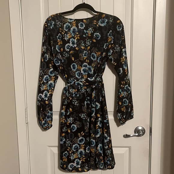 Yumi Kim floral wrap dress - Picture 4 of 5